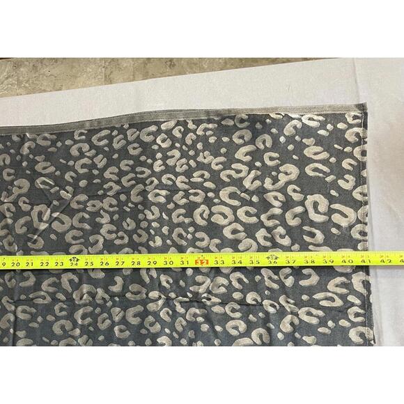 Chico’s NWT black and gray leopard print scarf - Picture 6 of 7